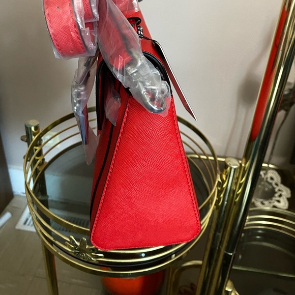 Guess Satchel bag - Picture 4 of 5